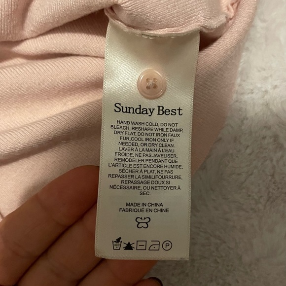 ARITZIA- Sunday Best Pink Faux Fur Collar Cardigan - Picture 6 of 7